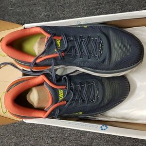 Hoka One One MBONDI 7 1110518 size 10. Used